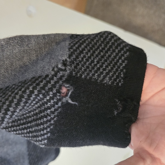 Pendleton Black and Tan Cardigan Sweater - Picture 4 of 5